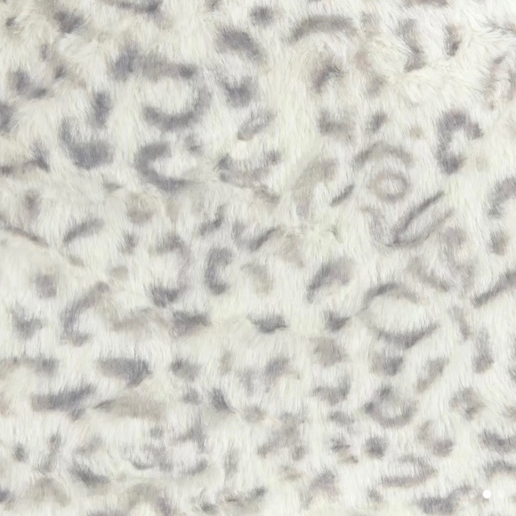 Faux Fur White Leopard Print Pillow Case 18” x 18” - Picture 6 of 7